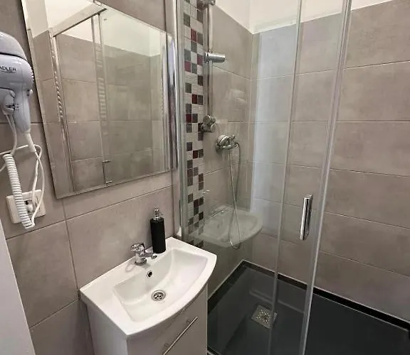 Golebia-genius شقة *