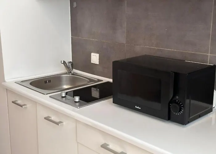 Golebia-genius * بوزنان